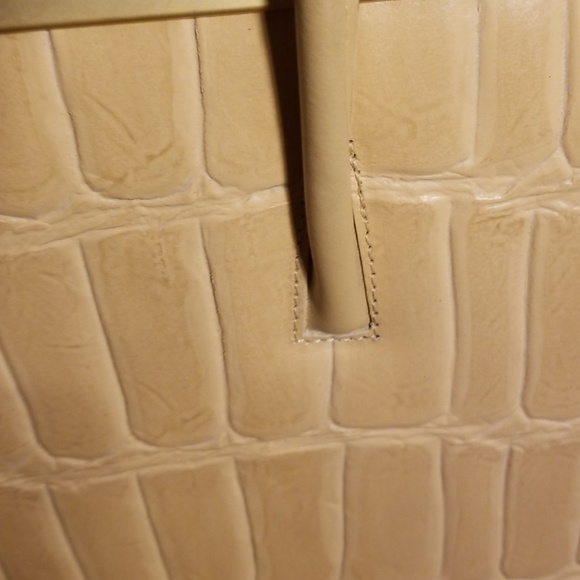 Purse - Picture 2 of 8